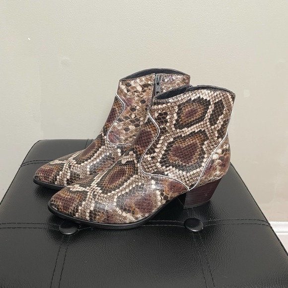 Ash Shoes - Never Worn Leather ASH Snakeskin Embossed Booties Ankle Boots Size 36 (6)